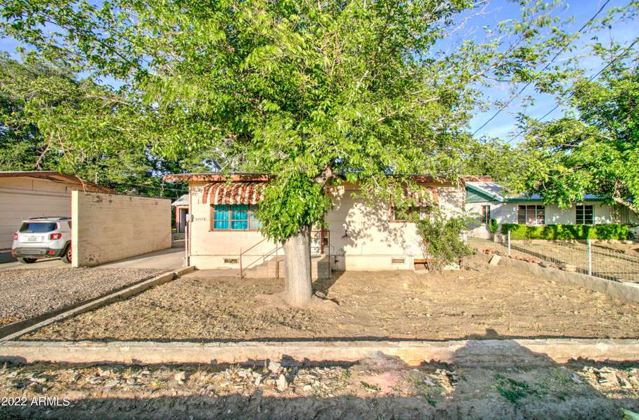 6393 S RUSSELL Road, Globe, AZ 85501