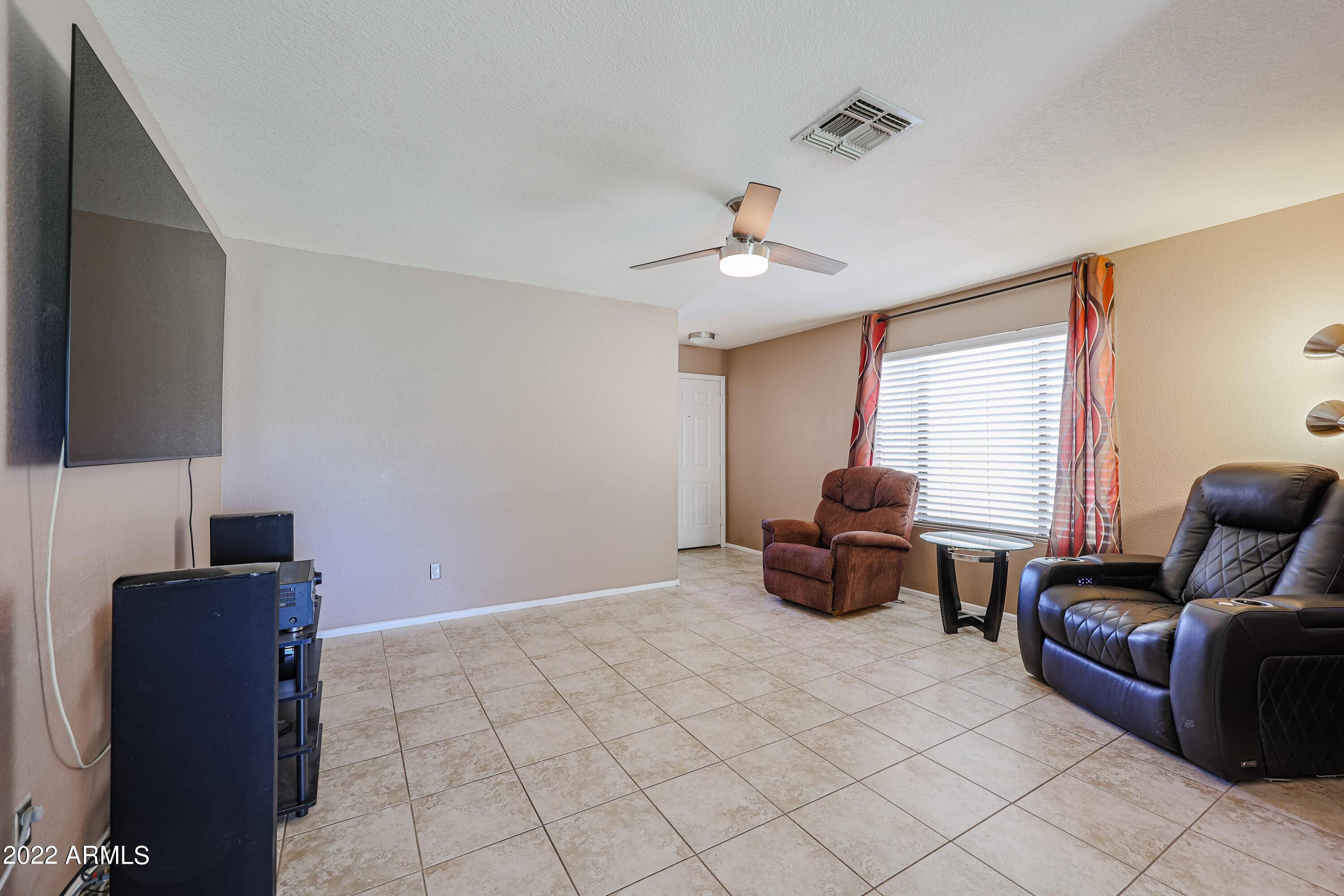 Phoenix, AZ 85024,2125 E Robin Lane