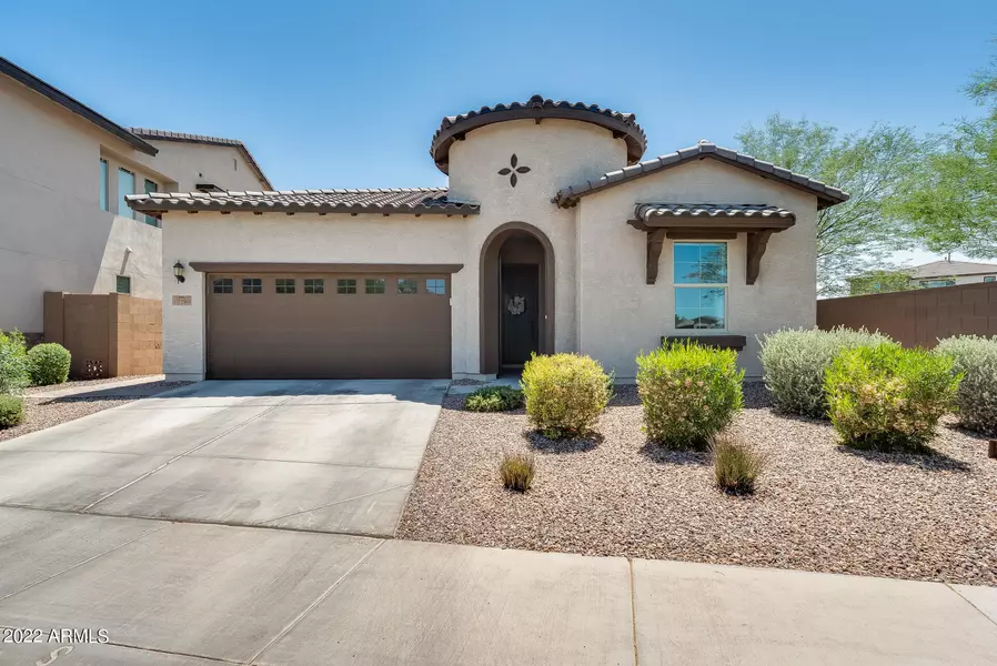 139 E DESERT BROOM Drive, Chandler, AZ 85286