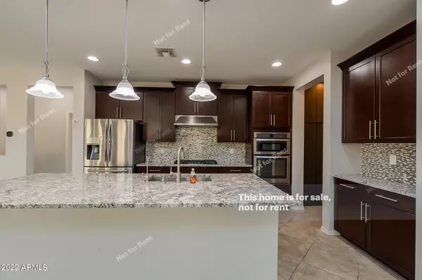 Phoenix, AZ 85085,2317 W CEDAR RIDGE Road