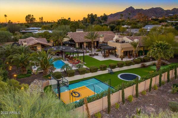 Paradise Valley, AZ 85253,3935 E San Miguel Avenue