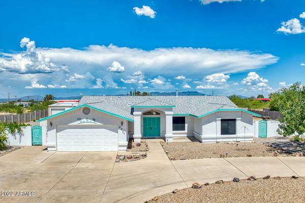 4055 S COMANCHE Drive,  Sierra Vista,  AZ 85650