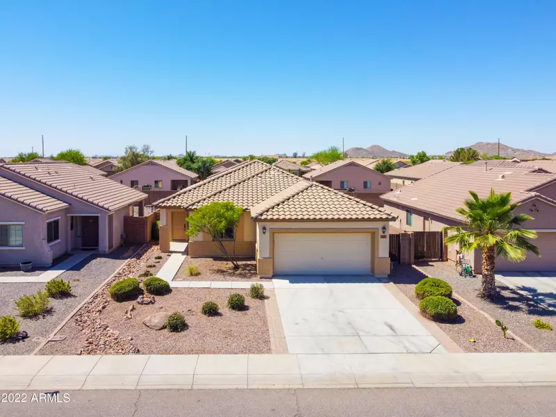 47 W LOVE Road, San Tan Valley, AZ 85143