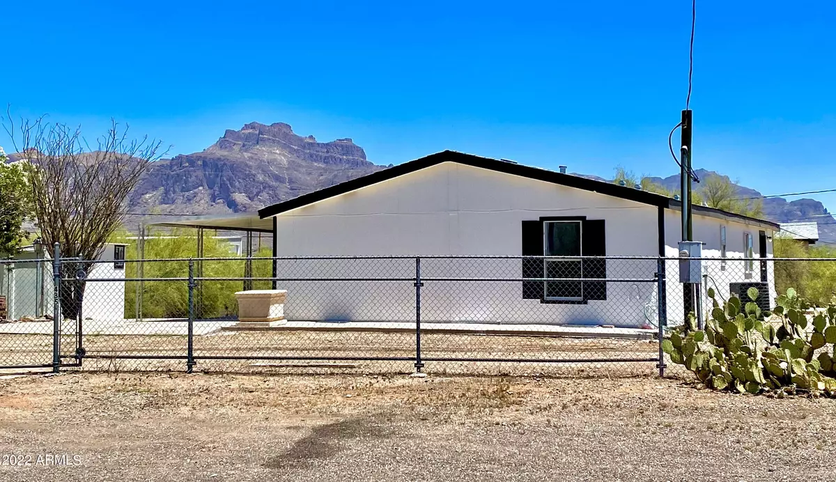 Apache Junction, AZ 85119,1616 E SCENIC Street