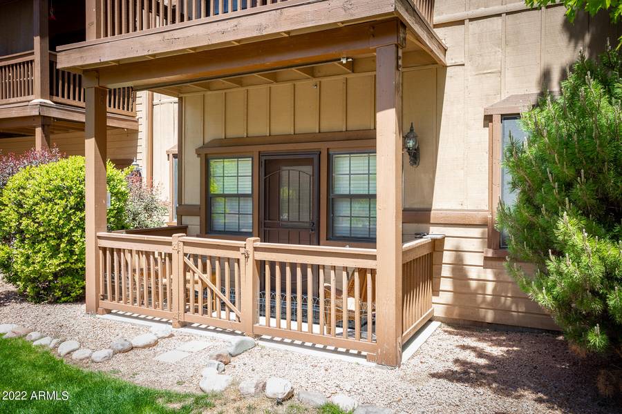 2385 QUARTER HORSE Trail #113, Overgaard, AZ 85933