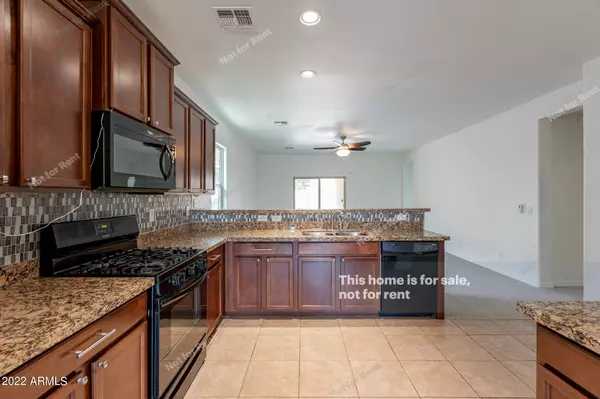 Queen Creek, AZ 85144,33078 N FALCON Trail