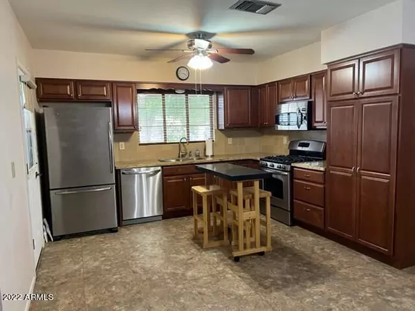 Chandler, AZ 85225,685 W LINDA Lane