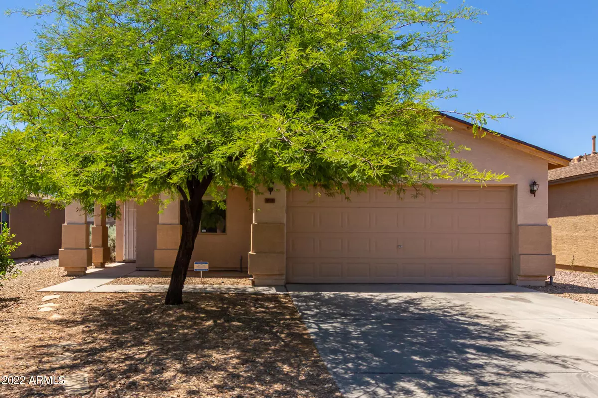 San Tan Valley, AZ 85143,975 E SILVERSMITH Trail