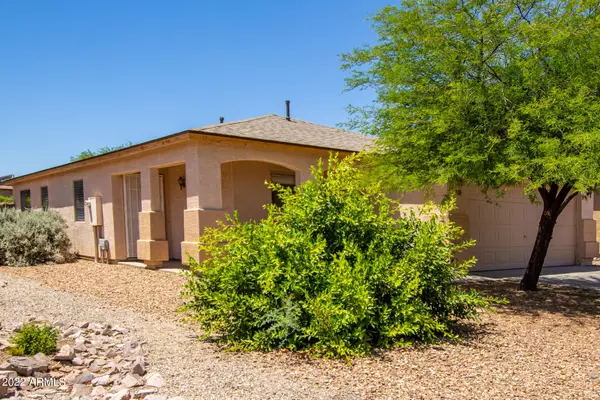 San Tan Valley, AZ 85143,975 E SILVERSMITH Trail