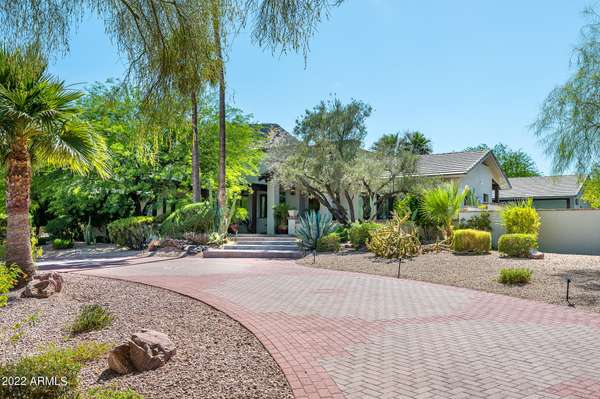 Paradise Valley, AZ 85253,8002 N IRONWOOD Drive