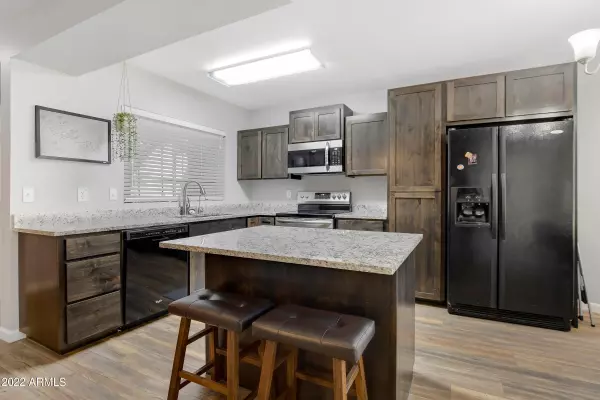 Chandler, AZ 85226,255 S KYRENE Road #106