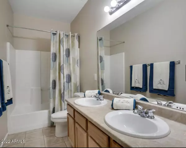 Avondale, AZ 85323,302 E LAWRENCE Boulevard #111