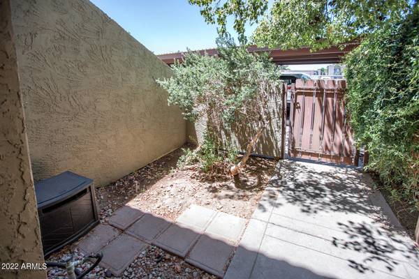 Mesa, AZ 85202,2121 S PENNINGTON Street #33