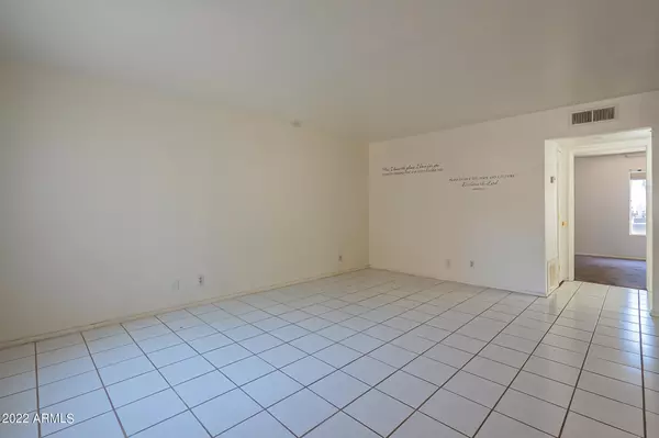 Phoenix, AZ 85016,2228 E CAMPBELL Avenue #127