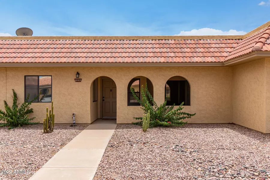 2103 S CLUBHOUSE Drive, Casa Grande, AZ 85194