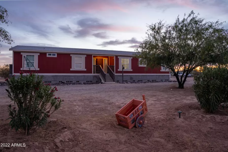 25109 W GAMBIT Trail, Wittmann, AZ 85361