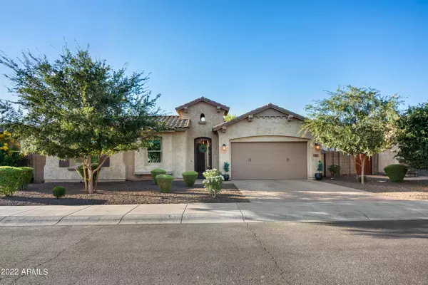 986 E HAMPTON Lane, Gilbert, AZ 85295