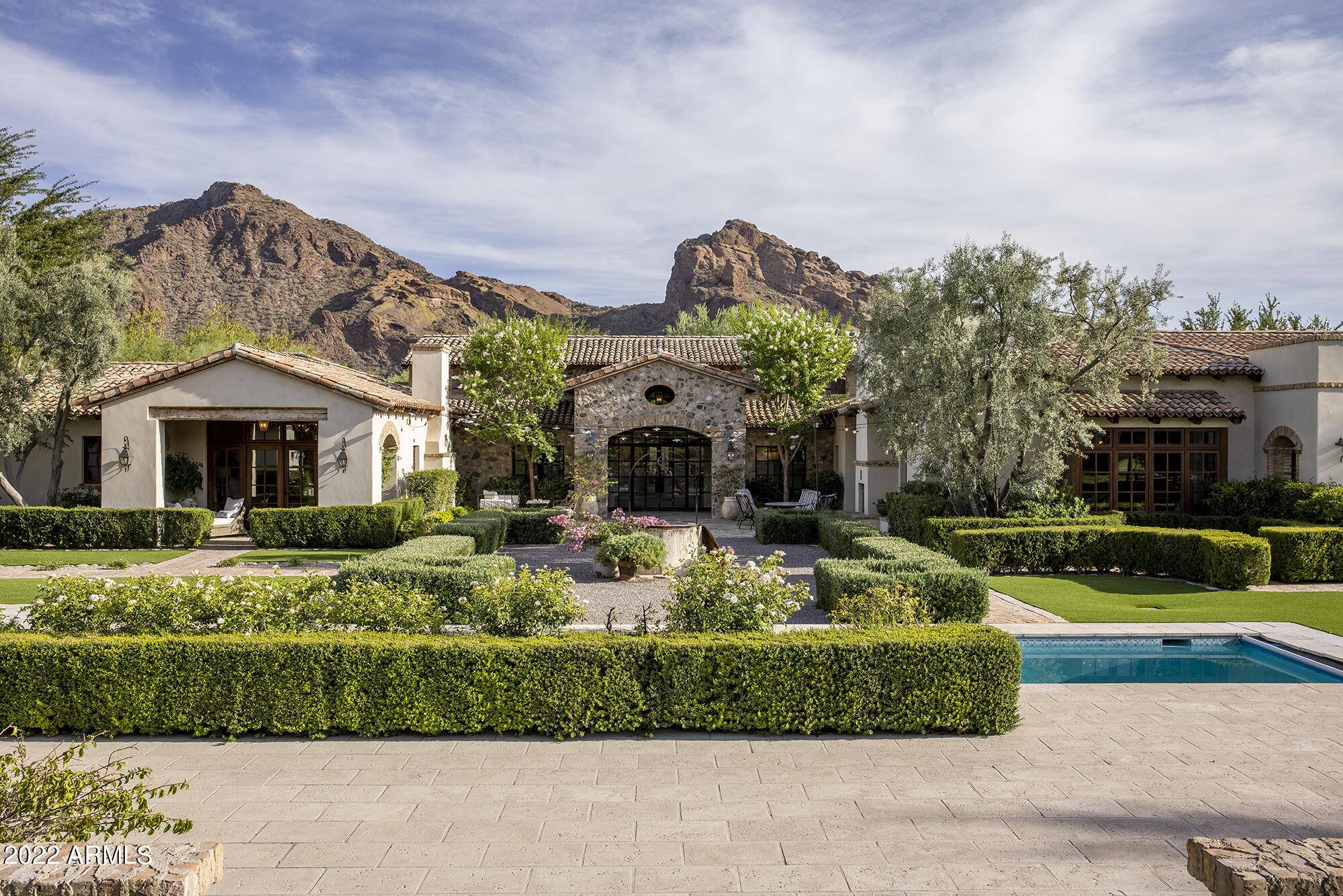 6512 N DESERT FAIRWAYS Drive, Paradise Valley, AZ 85253