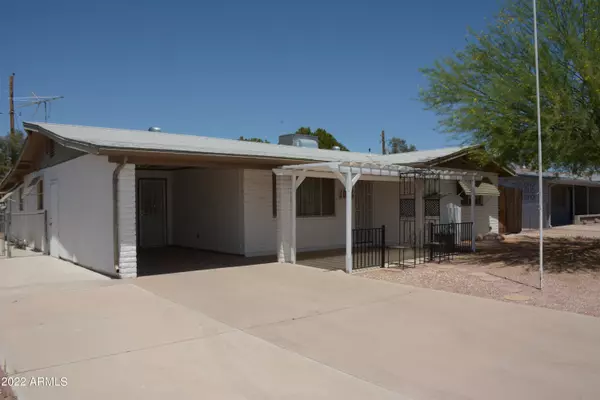 1076 S OCOTILLO Drive, Apache Junction, AZ 85120