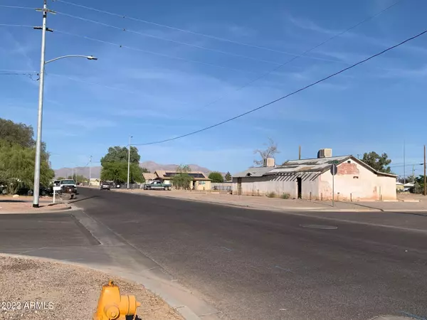 Eloy, AZ 85131,405 W DR MARTIN LUTHER KING JR Street #1,2,3