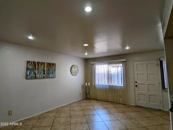 Phoenix, AZ 85019,5216 N 42ND Lane