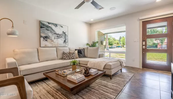 Phoenix, AZ 85016,2452 E WHITTON Avenue