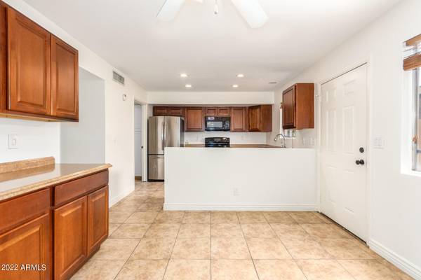 Phoenix, AZ 85012,610 E MONTEBELLO Avenue #40