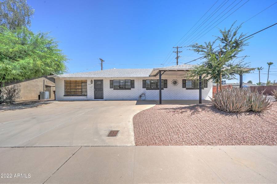 8144 E INDIANOLA Avenue, Scottsdale, AZ 85251