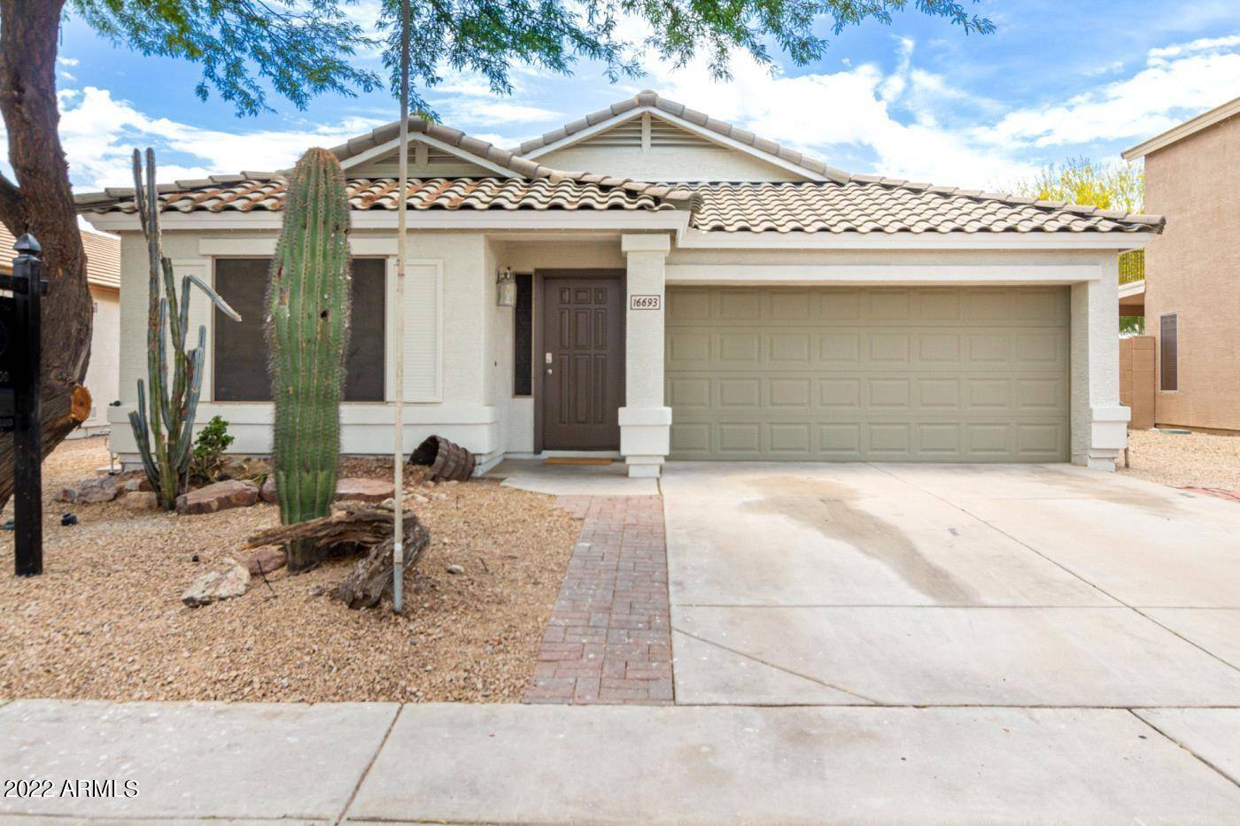 16693 W MORELAND Street, Goodyear, AZ 85338