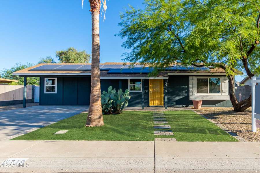 2719 E BLUEFIELD Avenue, Phoenix, AZ 85032