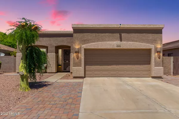 8214 W SALTER Drive, Peoria, AZ 85382