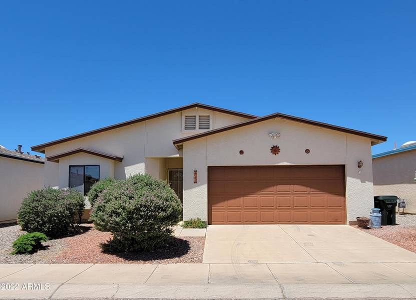 743 FOUR WINDS Circle, Sierra Vista, AZ 85635