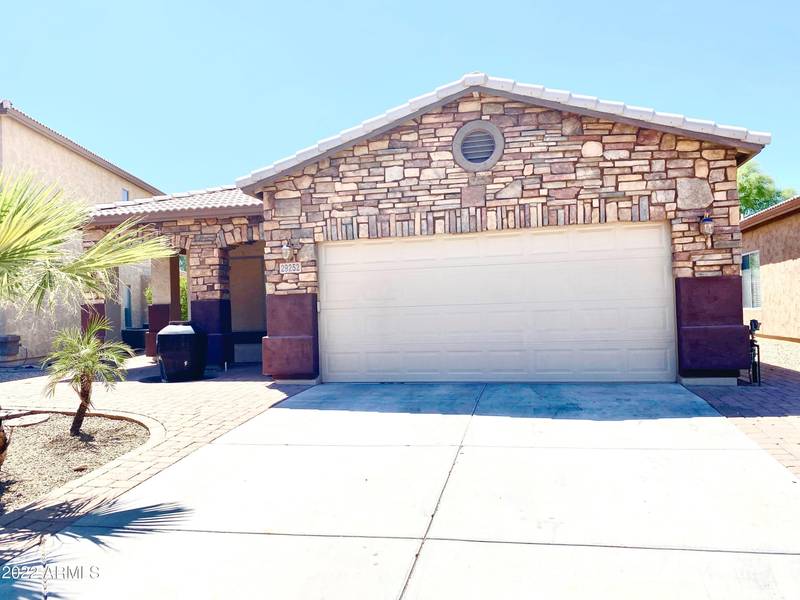 29252 N SUNQUEST Drive, San Tan Valley, AZ 85143