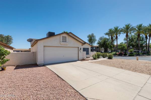 Peoria, AZ 85382,8871 W GREENBRIAN Drive