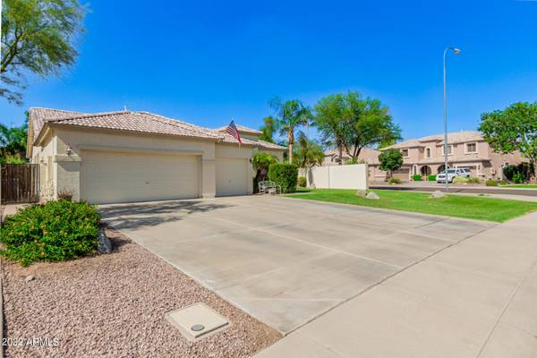 Chandler, AZ 85286,1720 E REDWOOD Place