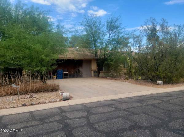 Apache Junction, AZ 85120,560 W 22ND Avenue