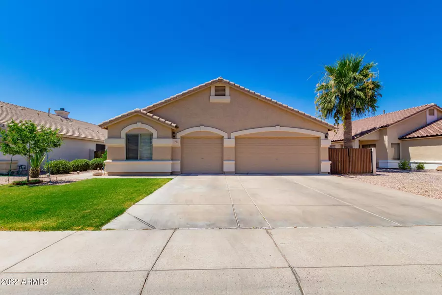 721 W MOORE Avenue, Gilbert, AZ 85233