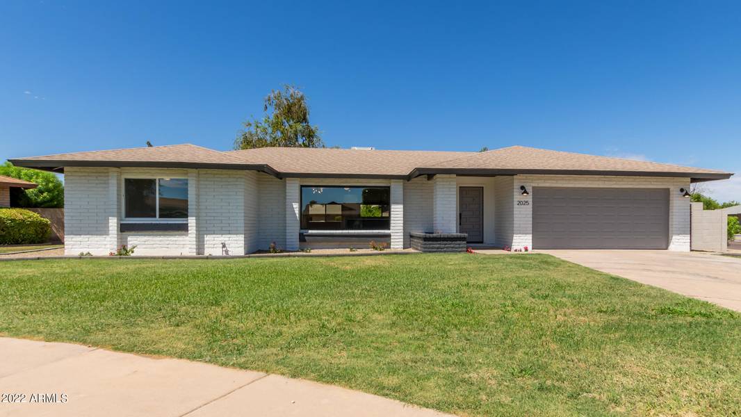 2025 E WATSON Drive, Tempe, AZ 85283