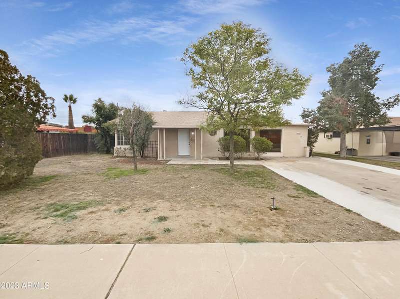 29 W MISSION Lane, Phoenix, AZ 85021