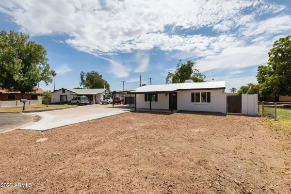 312 N HENKEL --, Mesa, AZ 85201