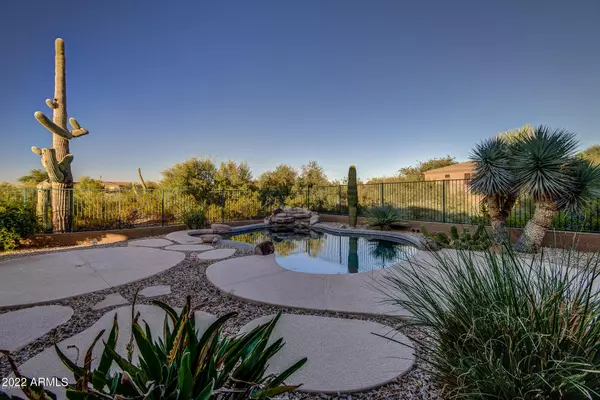 11408 E RUNNING DEER Trail, Scottsdale, AZ 85262