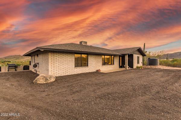 New River, AZ 85087,229 E SABROSA Drive