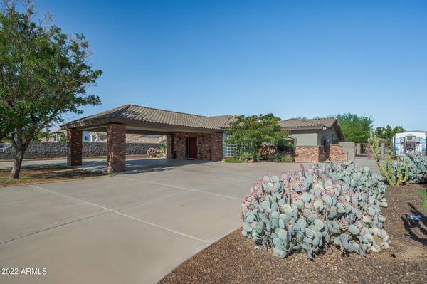 7428 N COTTON Lane, Waddell, AZ 85355