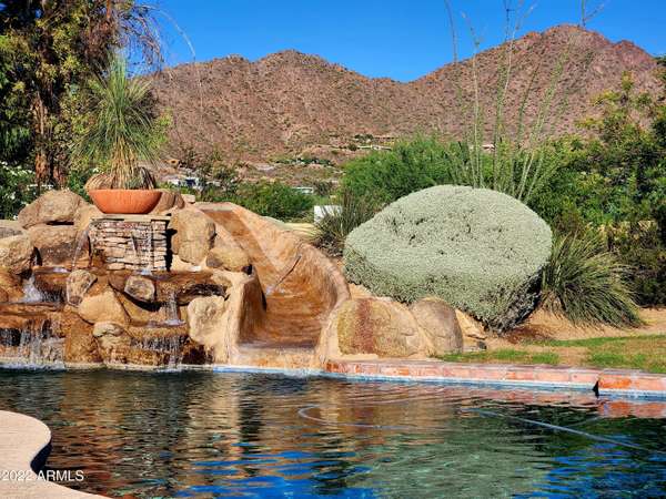 Paradise Valley, AZ 85253,5512 N 67TH Place