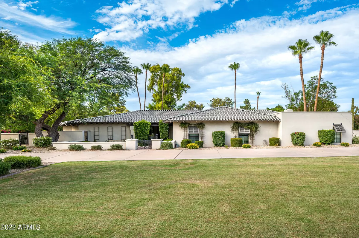 Paradise Valley, AZ 85253,8021 N 68TH Street