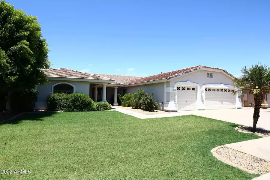 13528 W WINDSOR Boulevard, Litchfield Park, AZ 85340