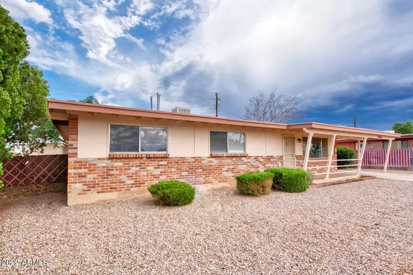 Sierra Vista, AZ 85635,3048 MEADOWLARK Drive