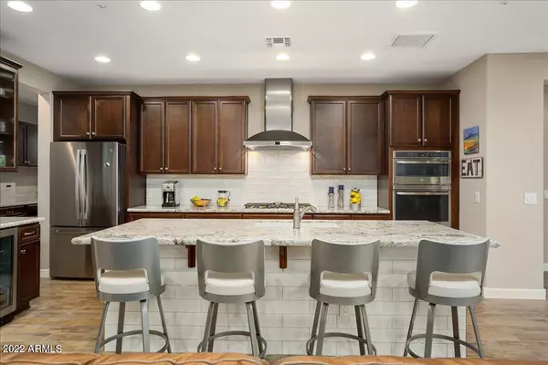 13365 W DESERT MIRAGE Drive, Peoria, AZ 85383