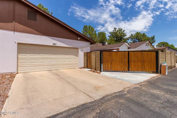 Gilbert, AZ 85234,823 E BRUCE Avenue