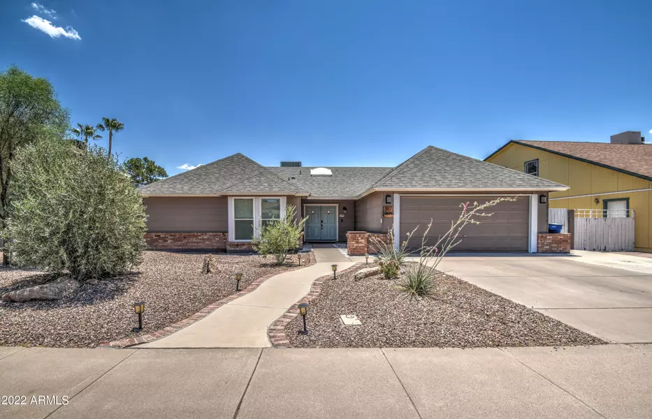 1117 W SHAWNEE Drive, Chandler, AZ 85224